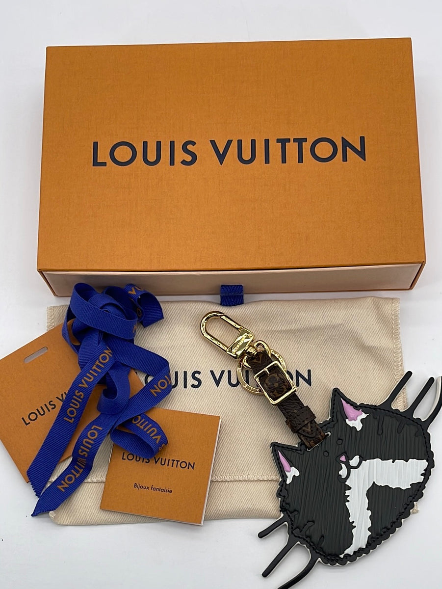 Louis Vuitton Cat Bag Charm – Dina C's Fab and Funky Consignment