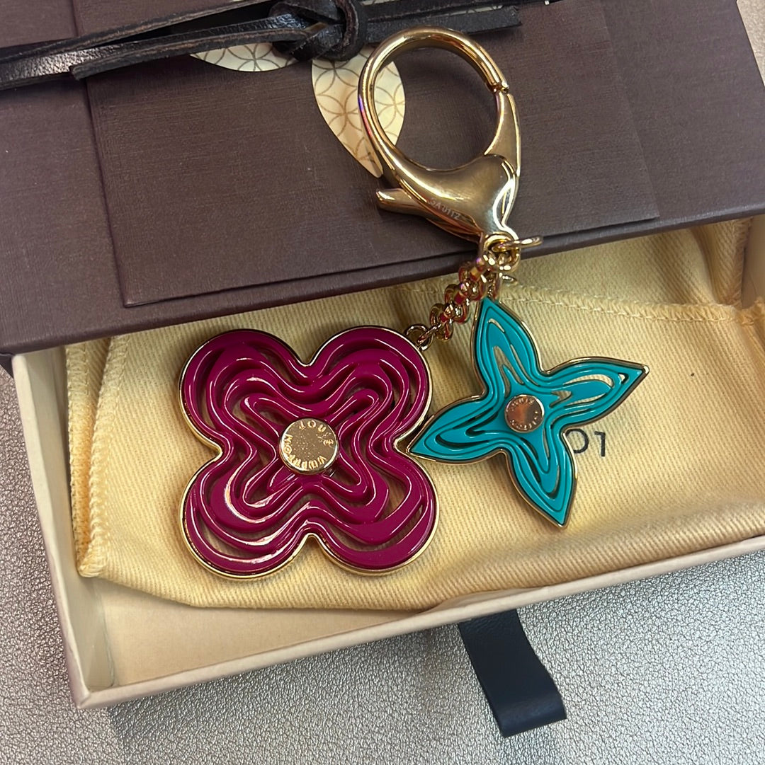 Preloved Louis Vuitton Flower Key Chain Gold Multicolor Resin Bag