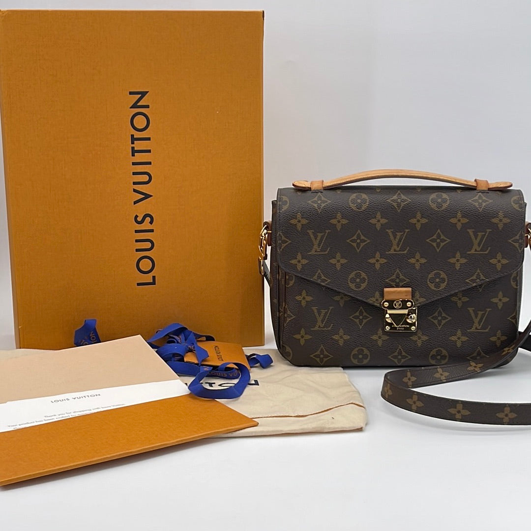 Louis Vuitton Monogram Canvas Pochette Metis Bag w/o Strap