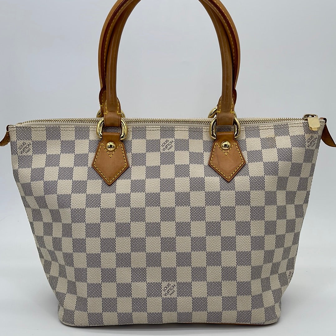 Louis Vuitton Saleya Handbag 382945