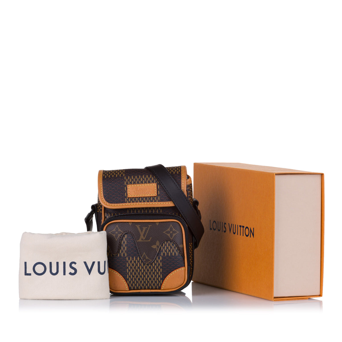 Louis Vuitton x Nigo Giant Damier Ebene Nano e Messenger - Brown Messenger  Bags, Bags - LOU684320