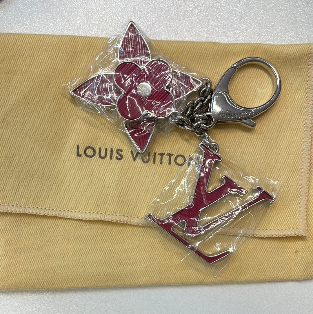 082623 SNEAK PEEK Preloved Louis Vuitton Fleur de Monogram Bag Charm ( –  KimmieBBags LLC