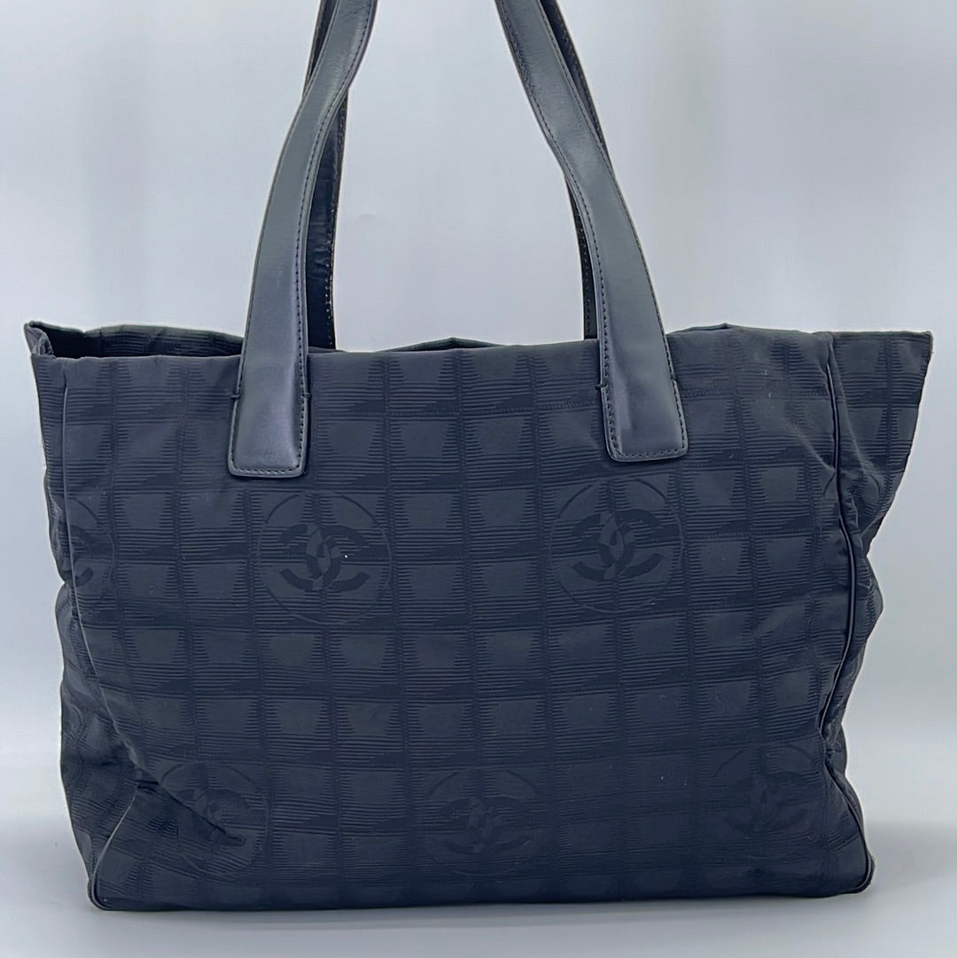 Chanel Grey Patent Leather Luxe Ligne Tote Chanel