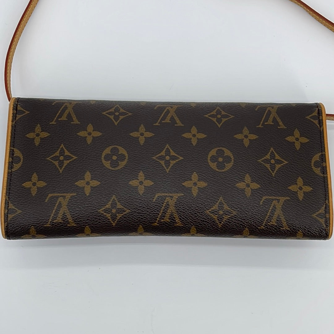 Louis Vuitton - epi Clutch bag - Catawiki