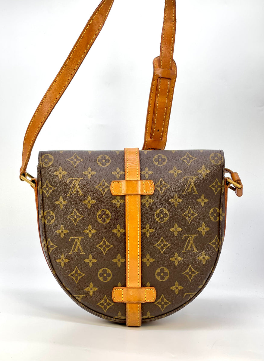 Vintage Louis Vuitton  Crossbody Bag AR0052 031023