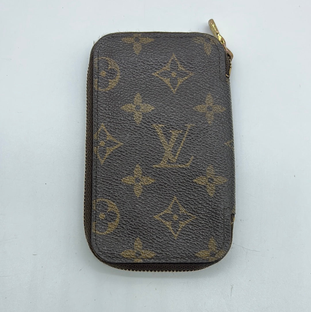 Vintage Louis Vuitton Monogram 4 Key Holder 863RA 012223 – KimmieBBags LLC