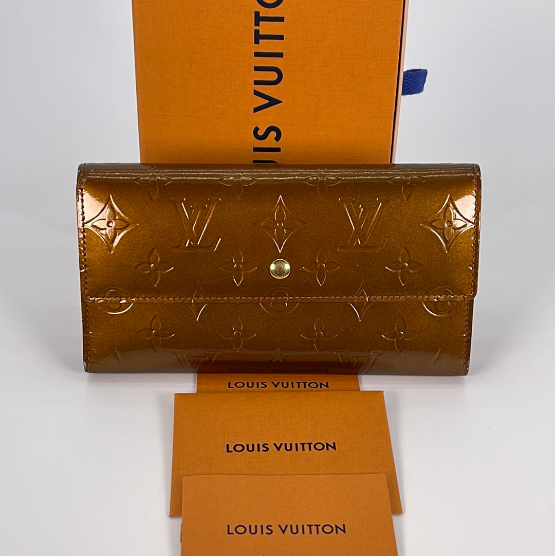 PRELOVED Louis Vuitton Brown Vernis Monogram Sarah Wallet TR5102