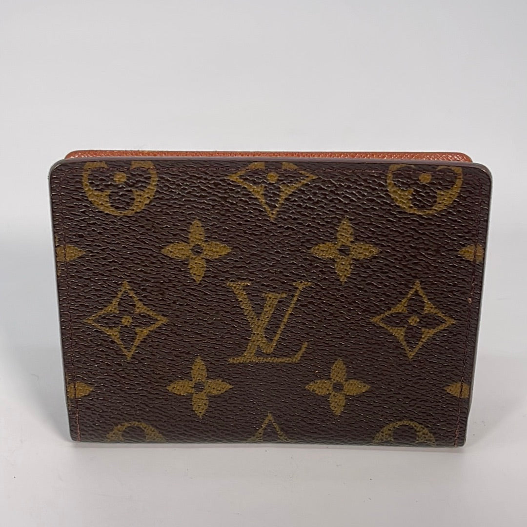 PRELOVED Louis Vuitton Monogram Canvas Card Case CA0979 020623 –  KimmieBBags LLC