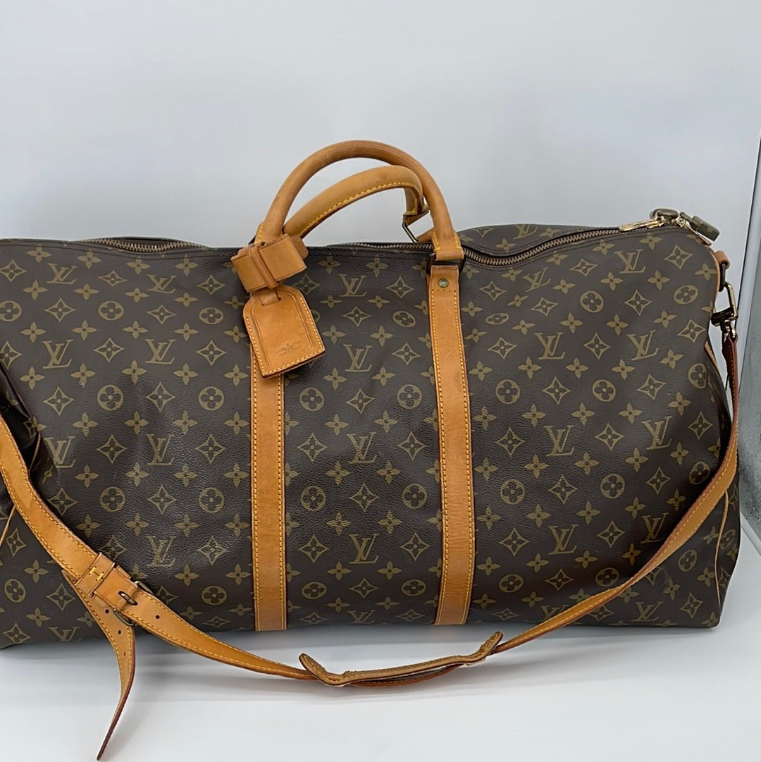 Vintage Louis Vuitton Keepall 60 Monogram Bandolier Bag VI882