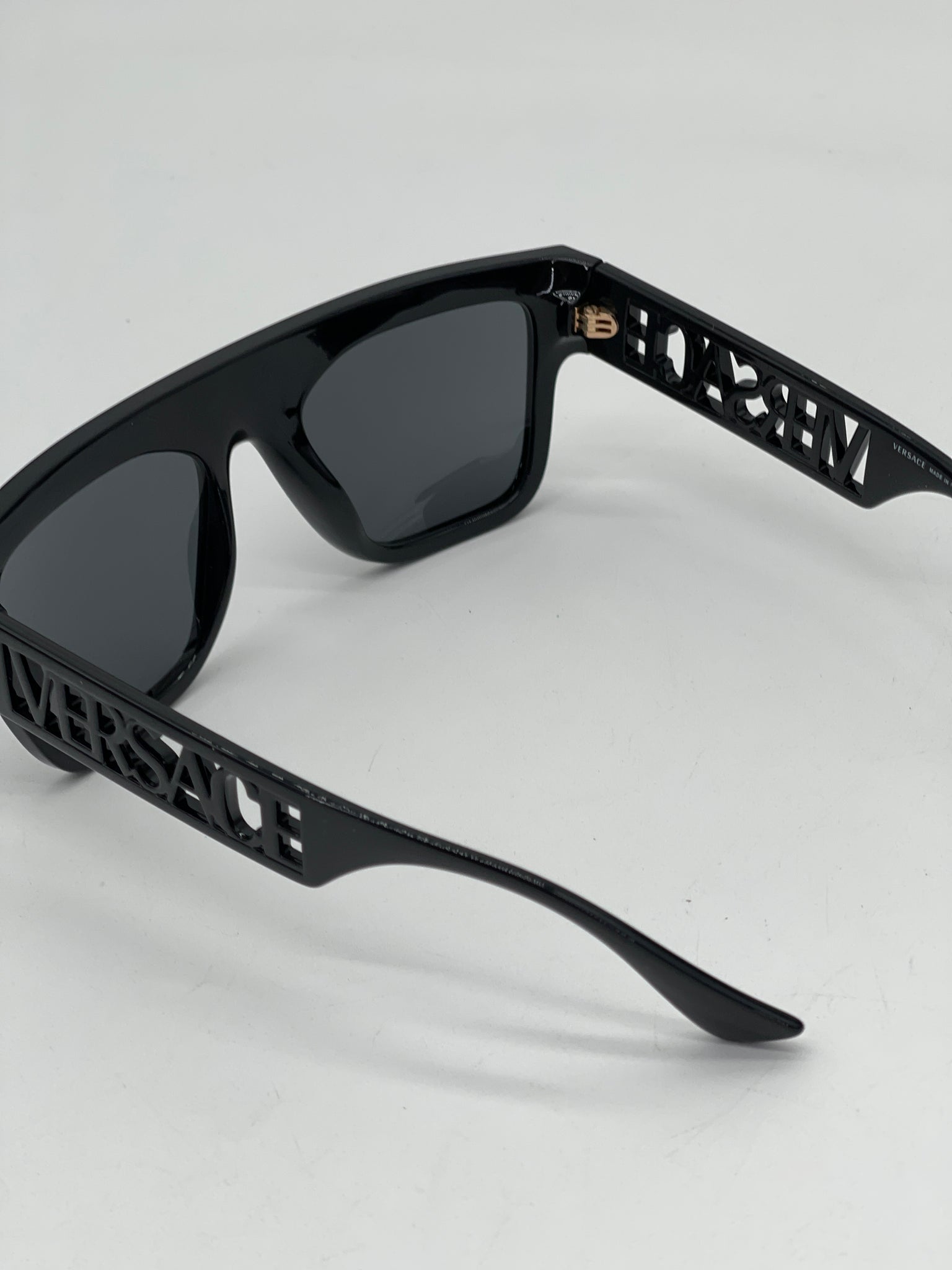 New Versace Black Logo Sunglasses. PV11109527F 092624 H