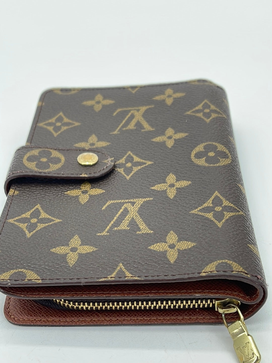 Preloved Louis Vuitton Monogram Porte Papier Zippe Bifold Wallet 72GH3CC 041024 P