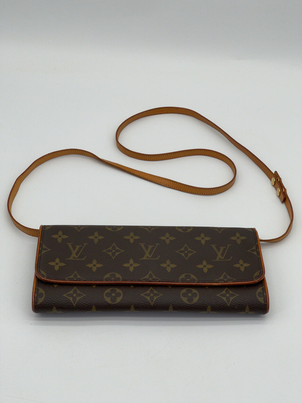 PRELOVED Louis Vuitton Discontinued Pochette Twin GM Monogram Crossbody Bag. 4JV4WH8 090324 H