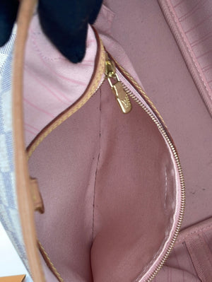 Louis Vuitton Damier Azur Neverfull MM with Pink Lining N41605  Vintage louis  vuitton handbags, Louis vuitton damier, Louis vuitton handbags