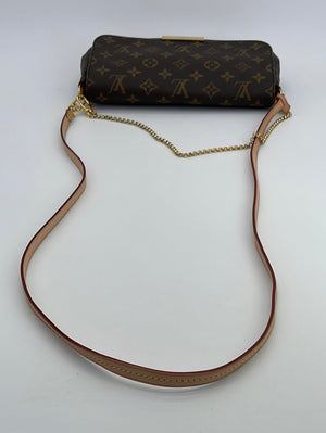 Louis Vuitton, Bags, Louis Vuitton Pallas Clutch Discontinued Perfect  Condition