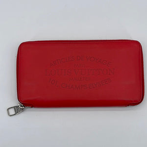Louis Vuitton Red Ostrich Zippy Wallet. Pristine Condition. 7.5, Lot  #58272