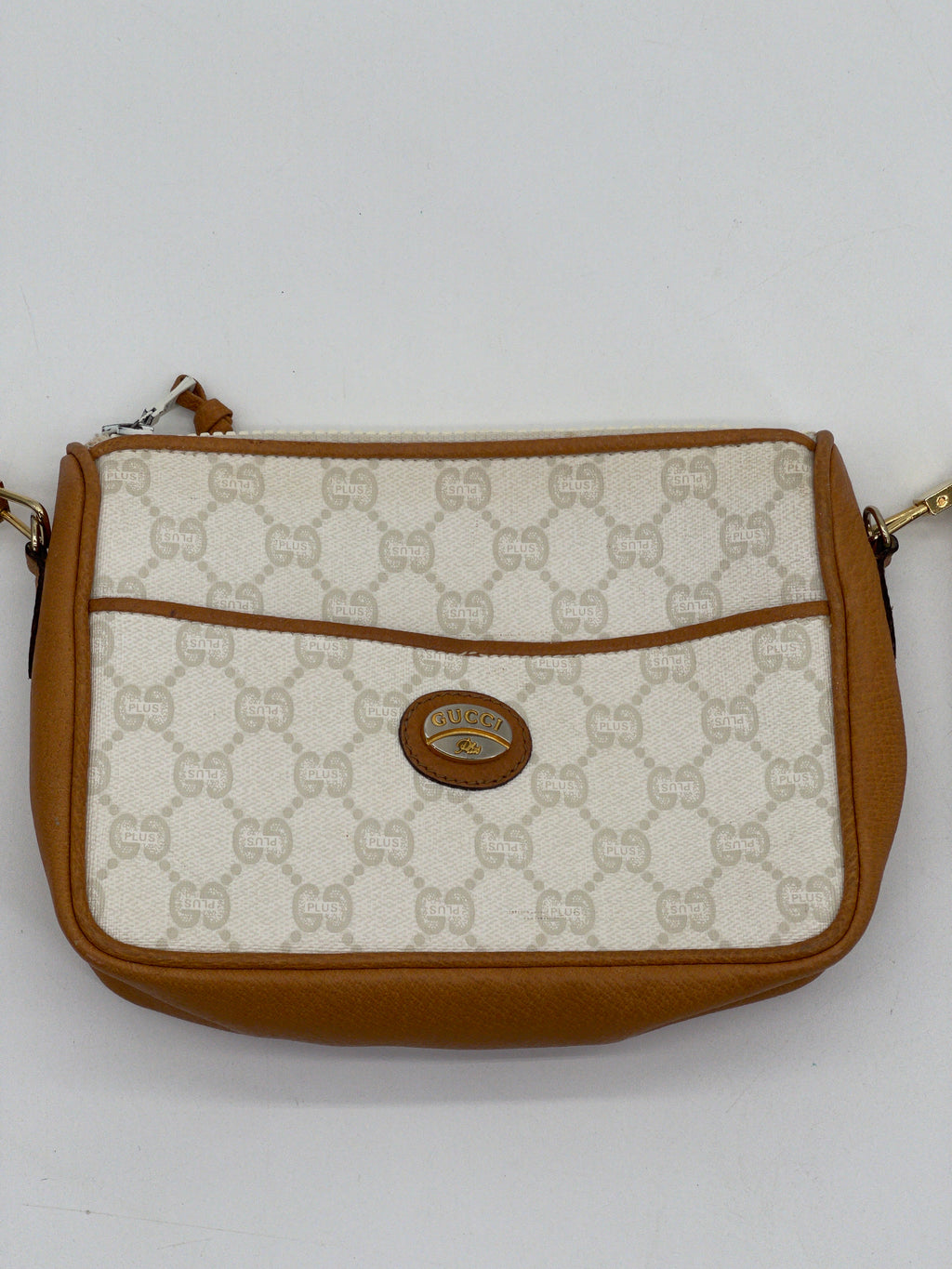 Pre Loved Gucci Cream GG Plus Supreme Crossbody Bag 9WG8BY6 061824 P