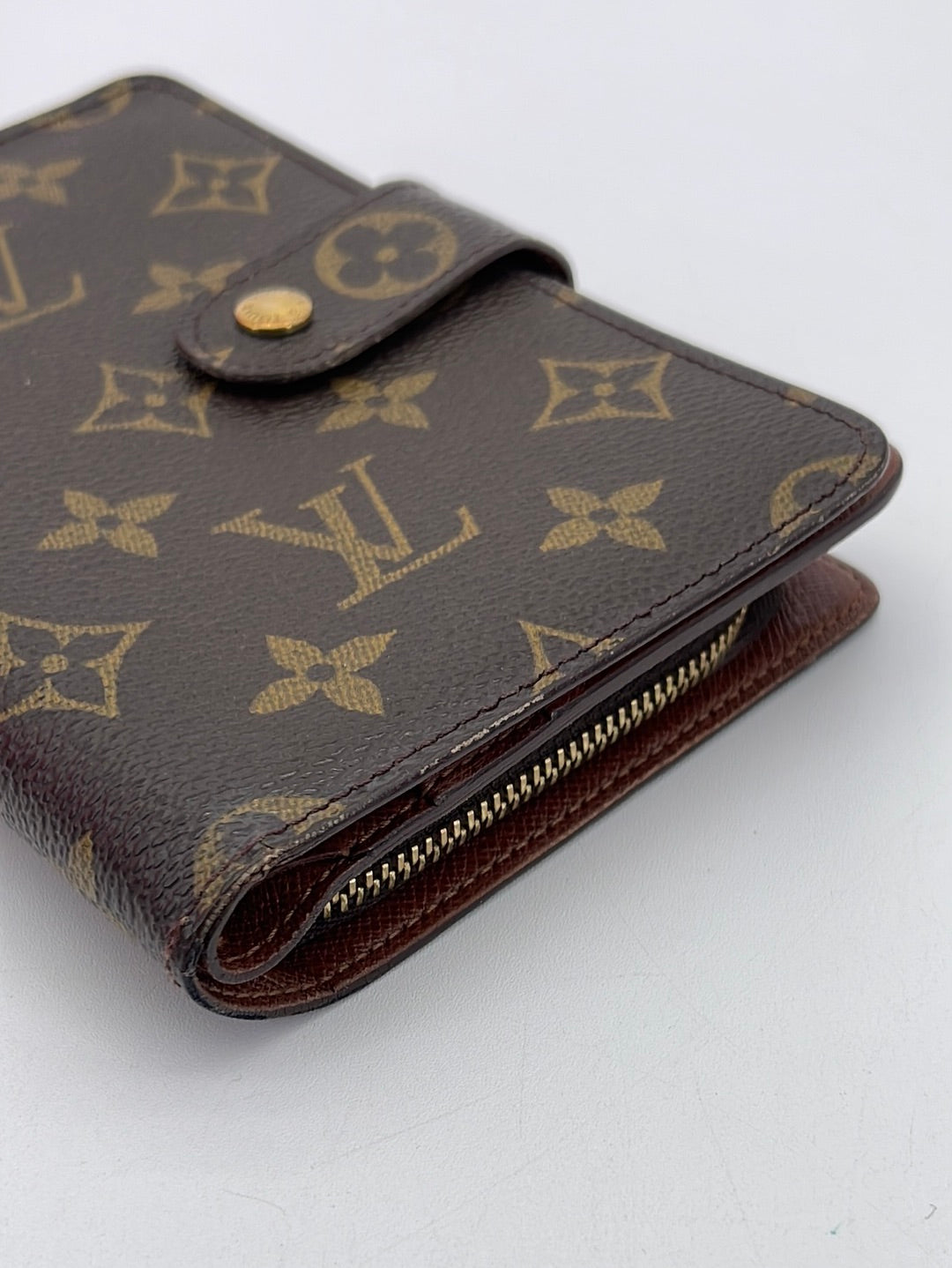 Preloved Louis Vuitton Monogram Porte Papier Zippe Bifold Wallet R89BWY6 040924 P