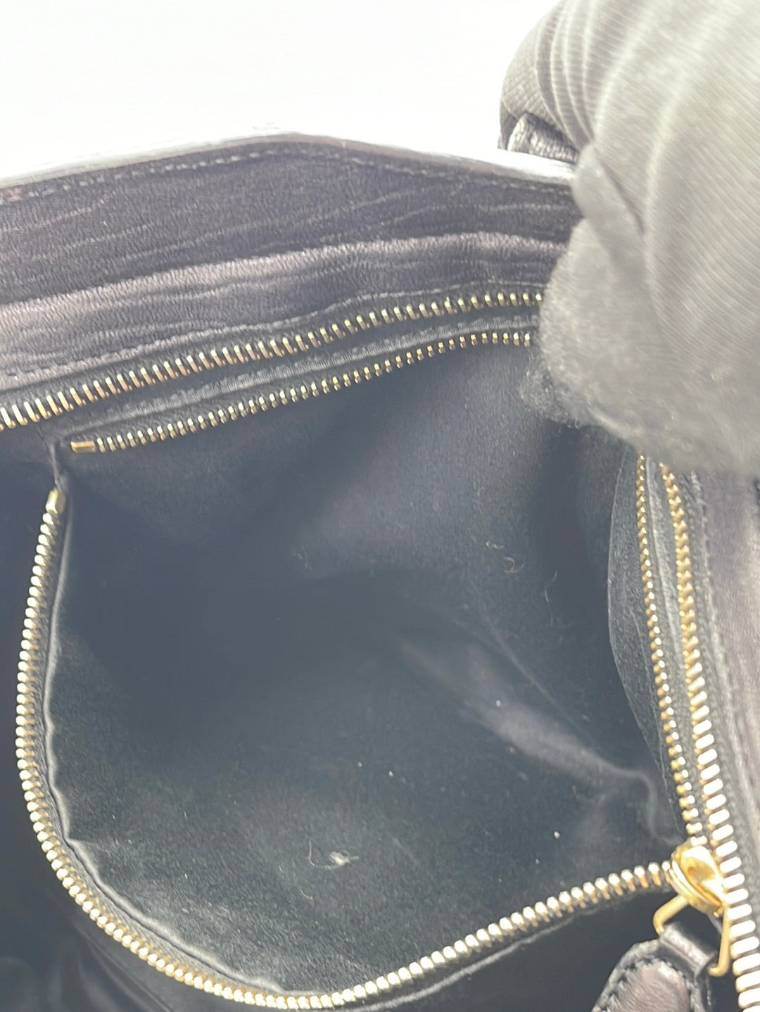 Saint Laurent - Authenticated Monogram Cabas Handbag - Leather Black Plain for Women, Very Good Condition