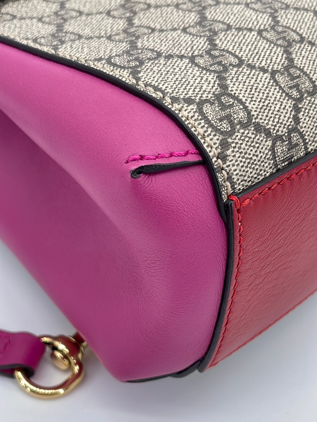 Gucci Padlock Mini Leather Shoulder Bag in Pink
