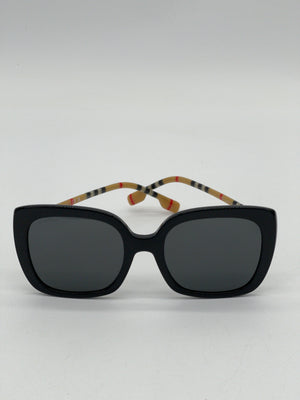 New Burberry Square Black Gradient Sunglasses with checkers on the temple. BV01989057G 092624 H