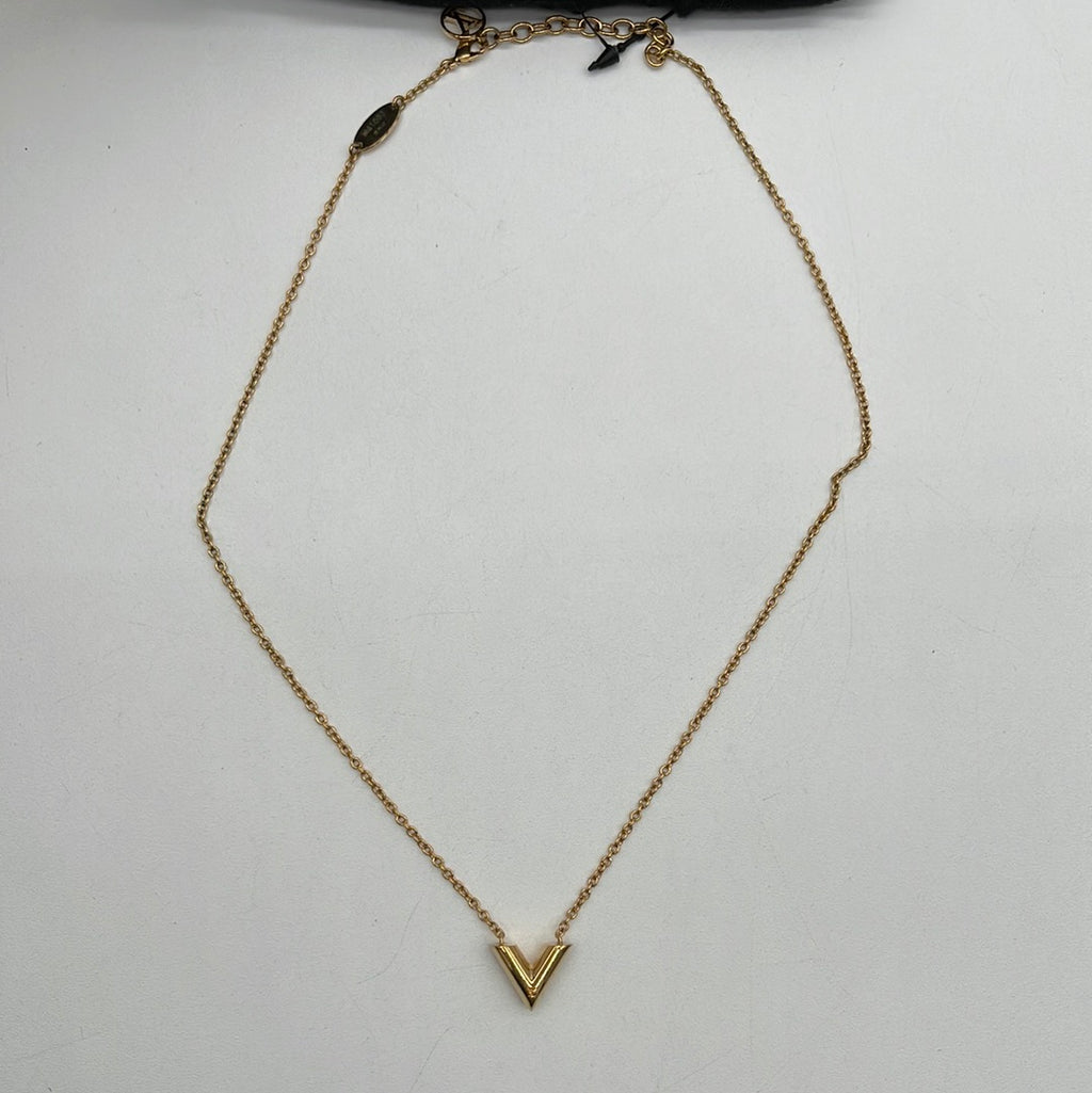 Preloved Louis Vuitton Gold Essential V Necklace 345876 041724 H