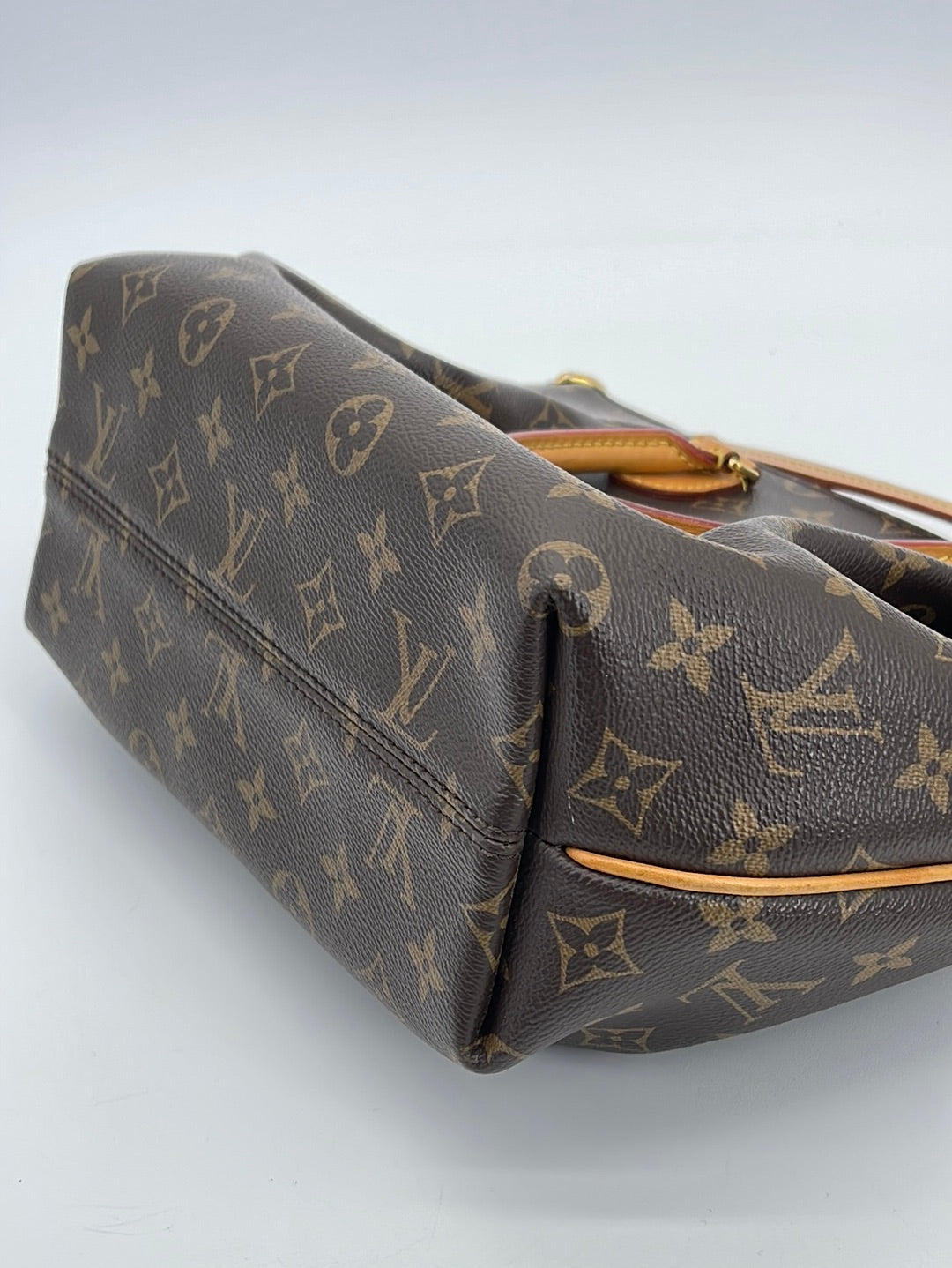 Preloved Louis Vuitton Turenne MM (Medium) Monogram Canvas Handbag FL3 –  KimmieBBags LLC