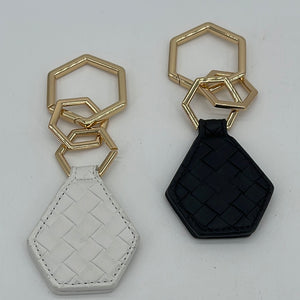 NEW KimmieBBags Quilted Hat Clip Set with 1 Black and 1 White Set 050724 H