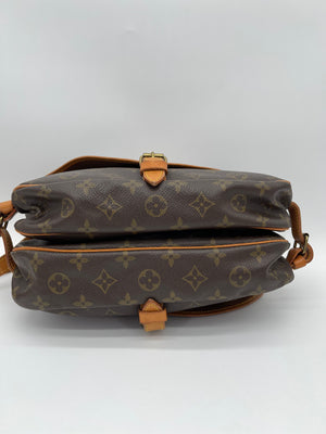 Preloved Louis Vuitton Monogram Saumur 30 Crossbody Bag 8KQMHD4 080624 H