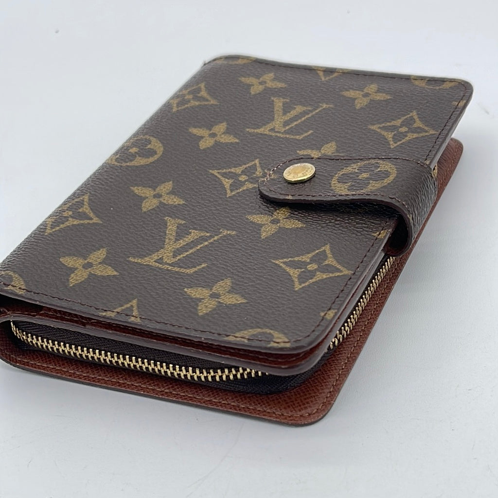 Preloved Louis Vuitton Monogram Porte Papier Zippe Bifold Wallet 72GH3CC 041024 P