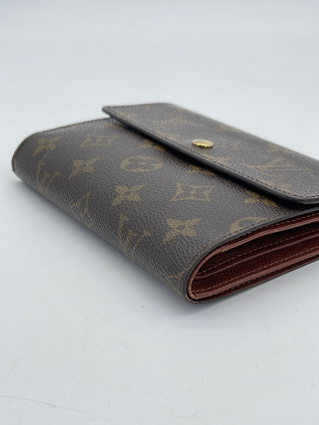 Preloved Louis Vuitton Monogram Portefeuille Alexandra Trifold Wallet DBRVHQX 052424 H