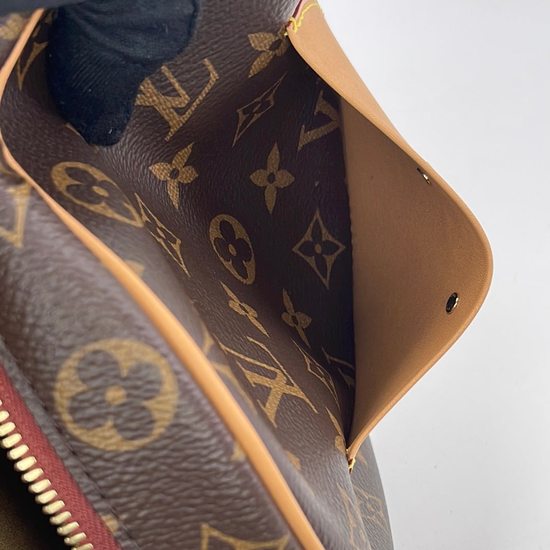 Louis Vuitton Boite Chapeau Souple Crossbody MM Brown Monogram Crossbody  Bag for Sale in Homestead, FL - OfferUp