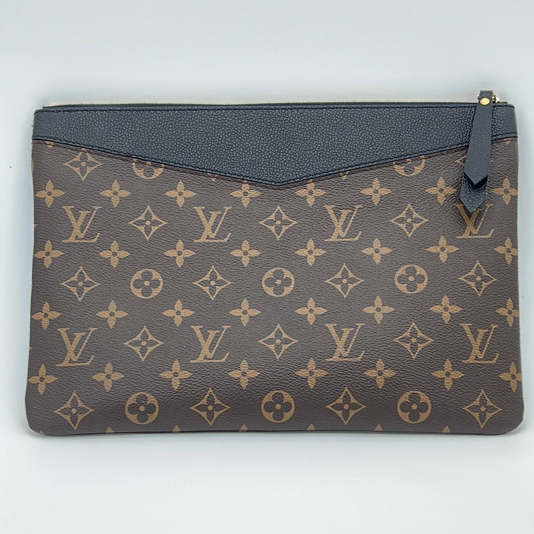 Louis Vuitton Pouch Bags - 143 For Sale on 1stDibs  louis vutton pouch, louis  vuitton poucj, lv pouch bag women's
