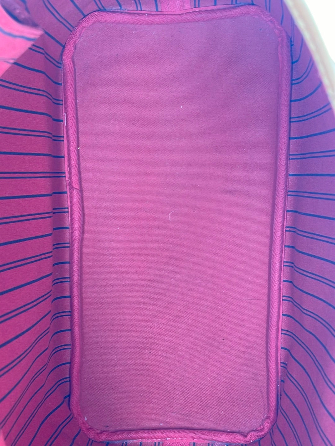 Louis Vuitton Neverfull Tote Bag 383885