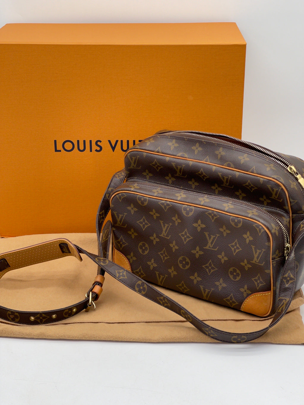 PRELOVED Vintage Louis Vuitton Nile Monogram Messenger Bag JVCQ2RJ 092824 P