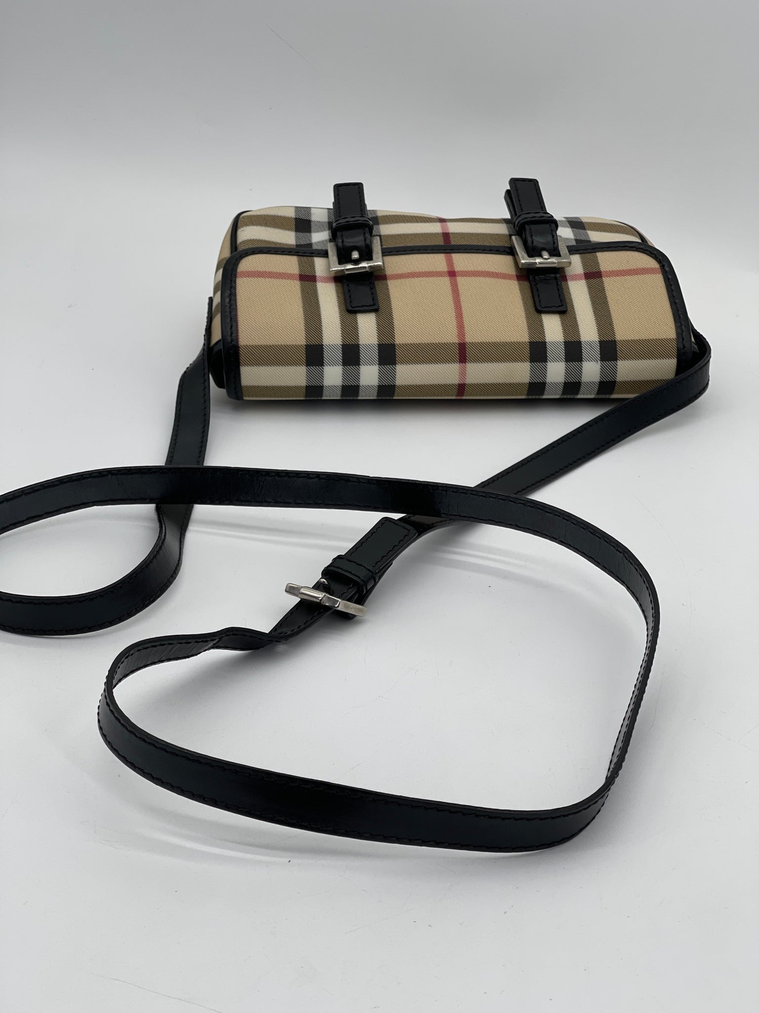 Preloved Burberry Vintage Beige Check Coated Canvas with Black Leather Crossbody Bag. MQ66YX9 080724 H