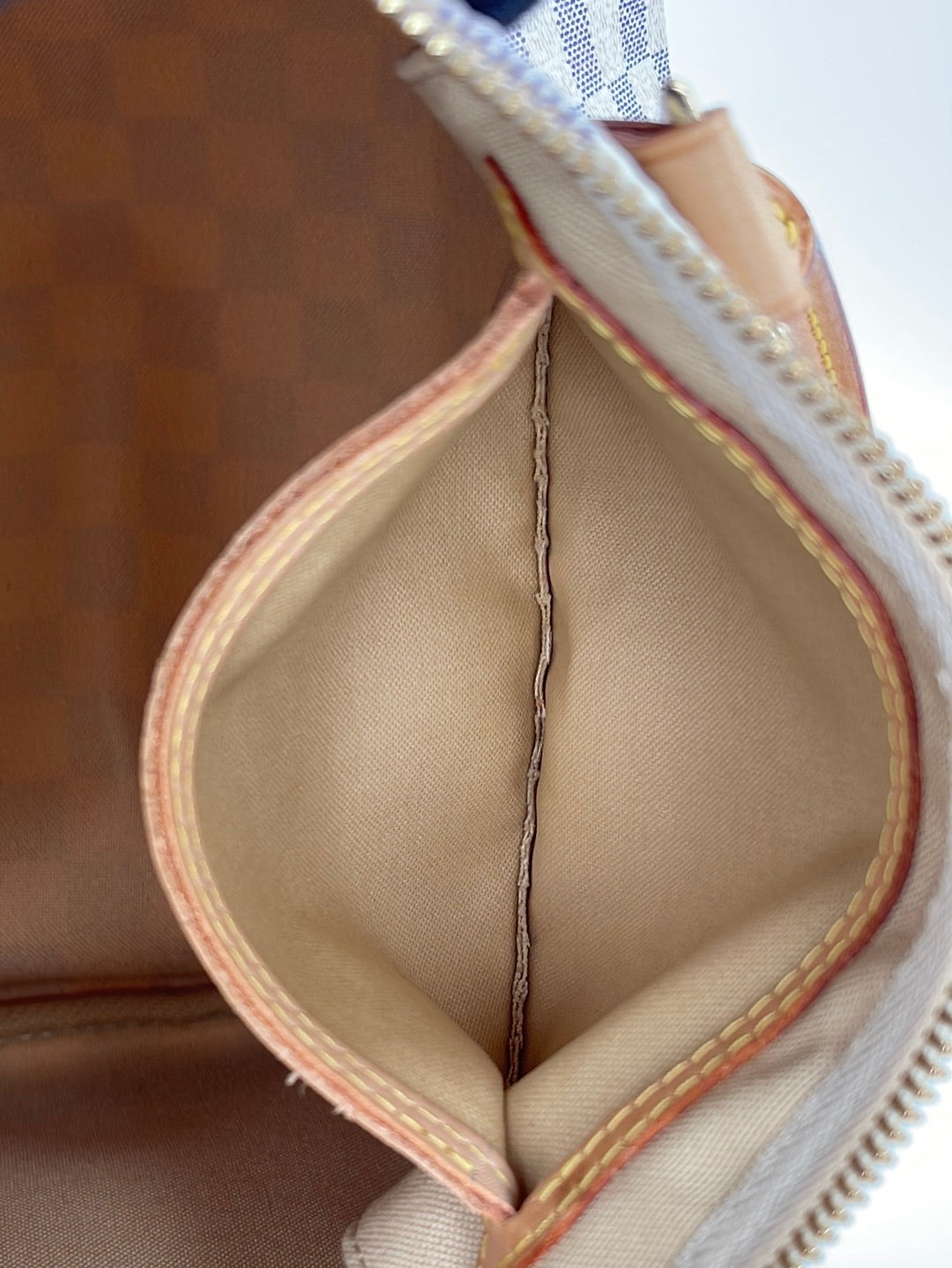 Louis Vuitton Vintage Damier Azur Speedy 25 - Neutrals Handle Bags,  Handbags - LOU808423