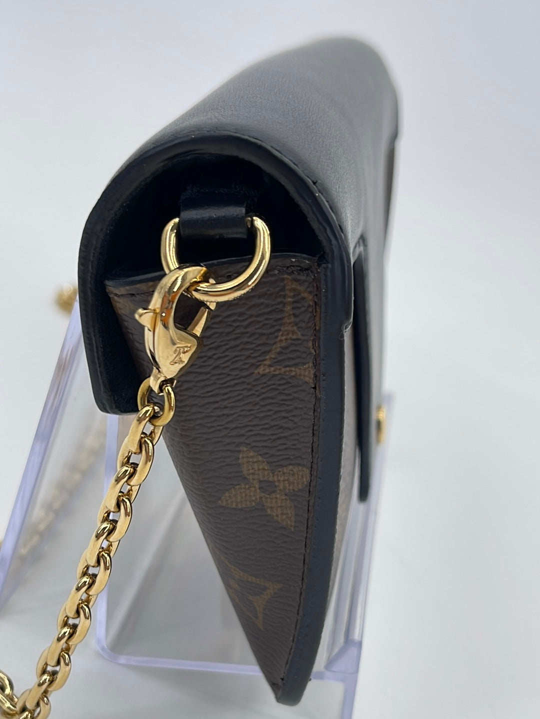 Preloved Louis Vuitton Padlock On Strap Bag 7DH48K6 100323 – KimmieBBags LLC