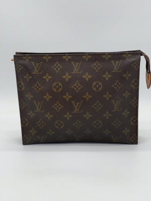 Vintage Louis Vuitton Monogram Toiletry 26 Pouch. 49VTKHT 092624 H