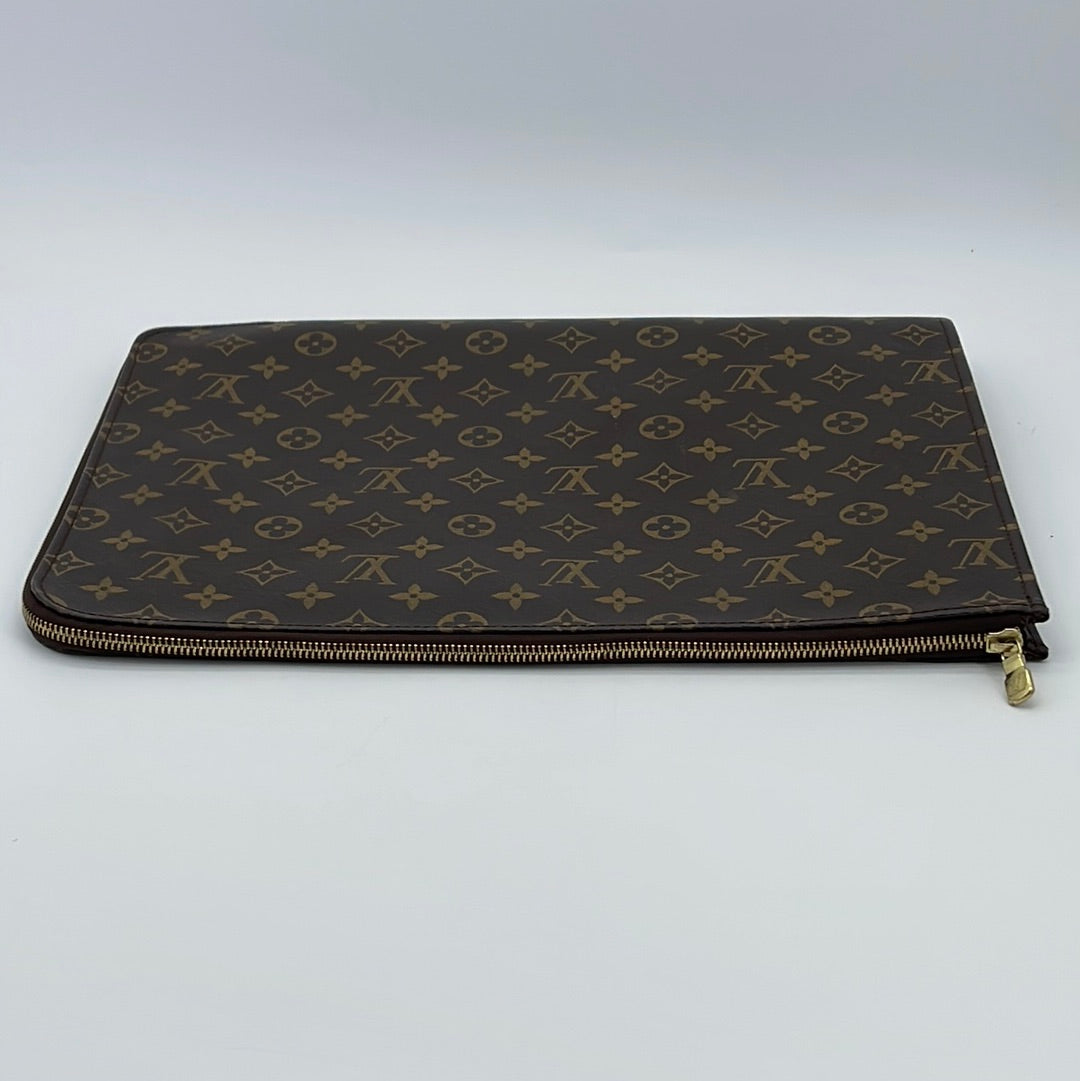 PRELOVED Louis Vuitton Monogram Poche Documents XHB8Q2T 040924 H