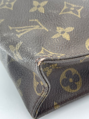 Vintage Louis Vuitton Monogram Toiletry 26 Pouch. 49VTKHT 092624 H