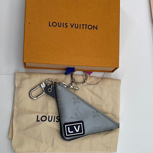 Louis Vuitton Gray Monogram Canvas Triangle Key Pouch Auction