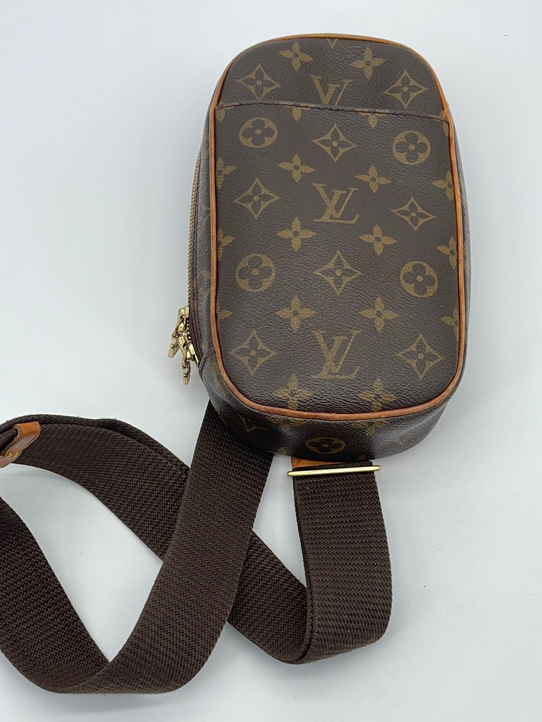 Preloved Louis Vuitton Pallas mm Crossbody Bag SD3143 100423