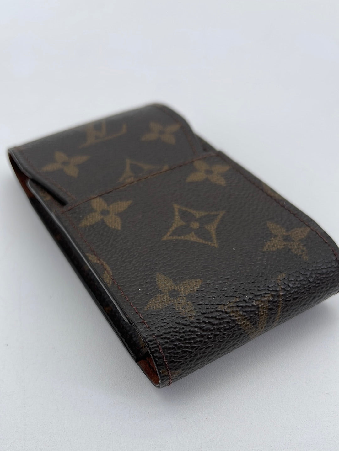 Preloved Louis Vuitton Monogram Tobacco Case CT1000 100223 – KimmieBBags LLC