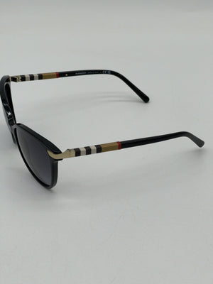 New Burberry Black Gradient Sunglasses. DY08637723G 092624 H