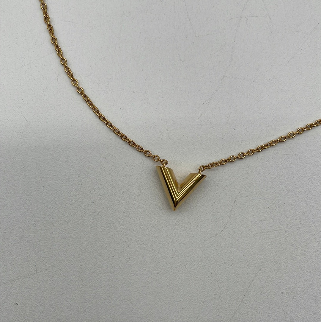 Preloved Louis Vuitton Gold Essential V Necklace 345876 041724 H