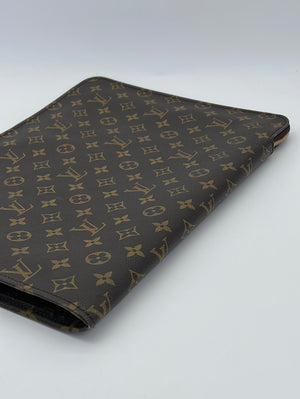 PRELOVED Louis Vuitton Monogram Poche Documents XHB8Q2T 040924 H