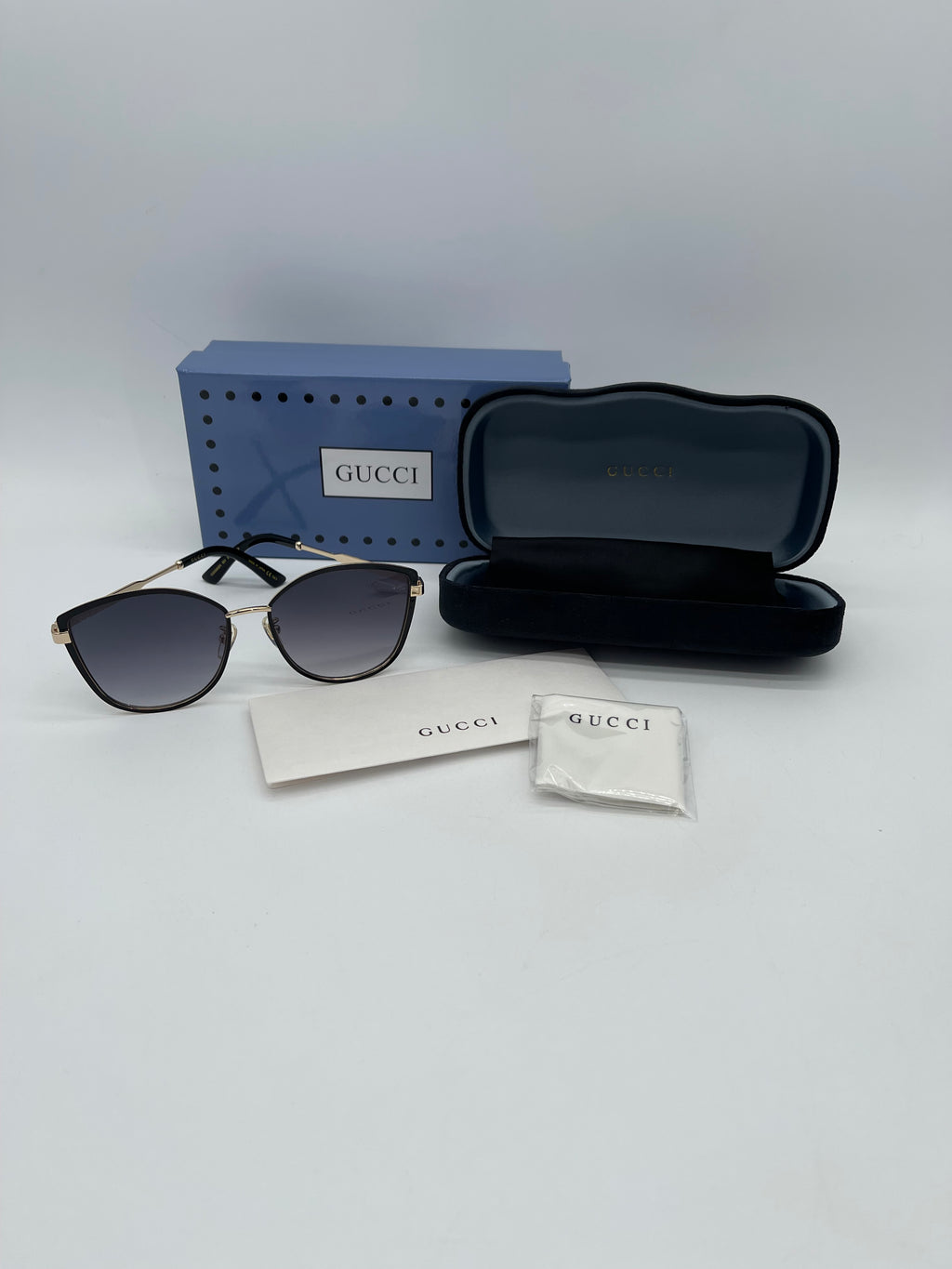 Like New Gucci Gold and Black Sunglasses GG0589SK-BLK 083024 H