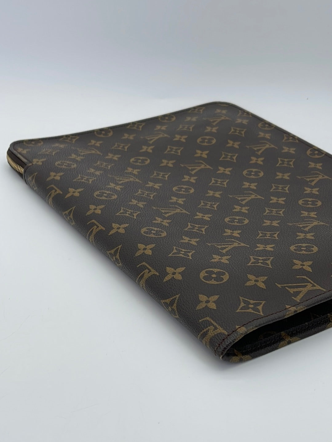 PRELOVED Louis Vuitton Monogram Poche Documents XHB8Q2T 040924 H