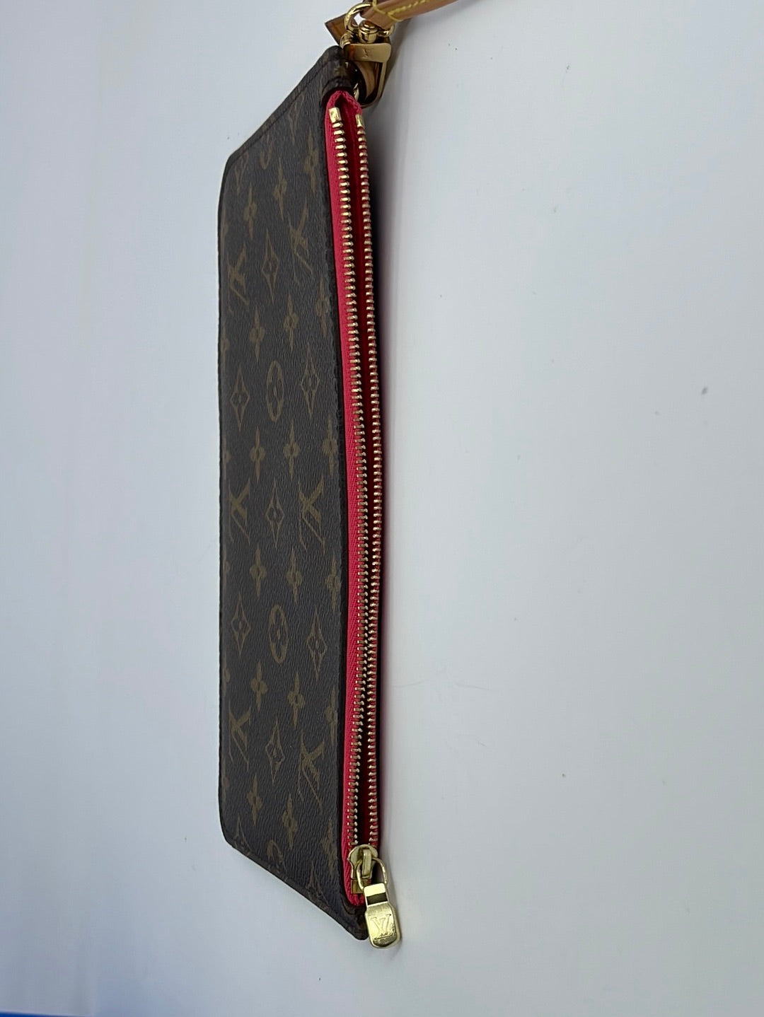 Louis Vuitton Neverfull Monogram Canvas Pochette Wristlet Zip
