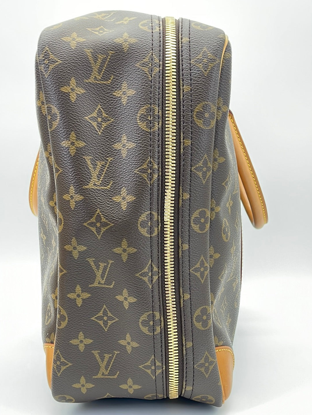 Preloved Louis Vuitton SIRIUS 45 Monogram Travel Bag SP1001 080923 $30 –  KimmieBBags LLC
